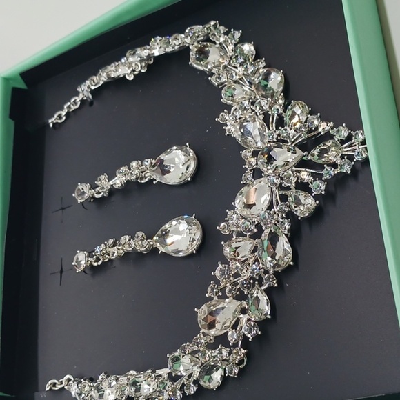 New Molie Bridal Austrian Crystal Necklace and Earrings Jewelry Set - Picture 7 of 8